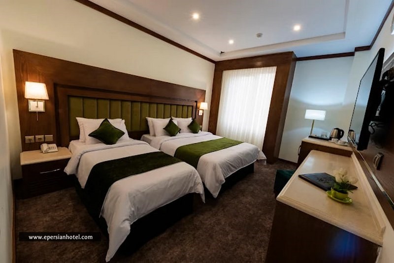 اتاق سه تخته هتل آدینا مشهد